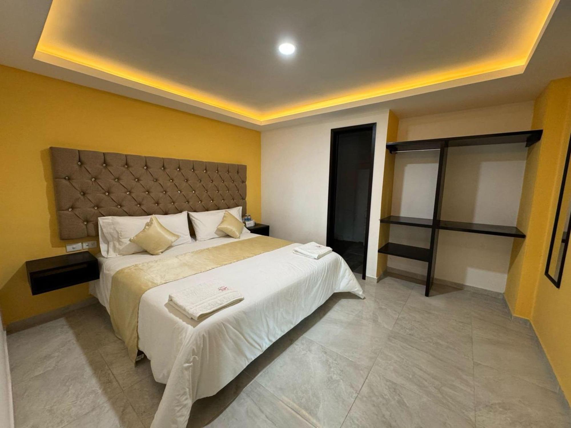 צ'ולולה Oyo Hotel Familiar Tollan מראה חיצוני תמונה