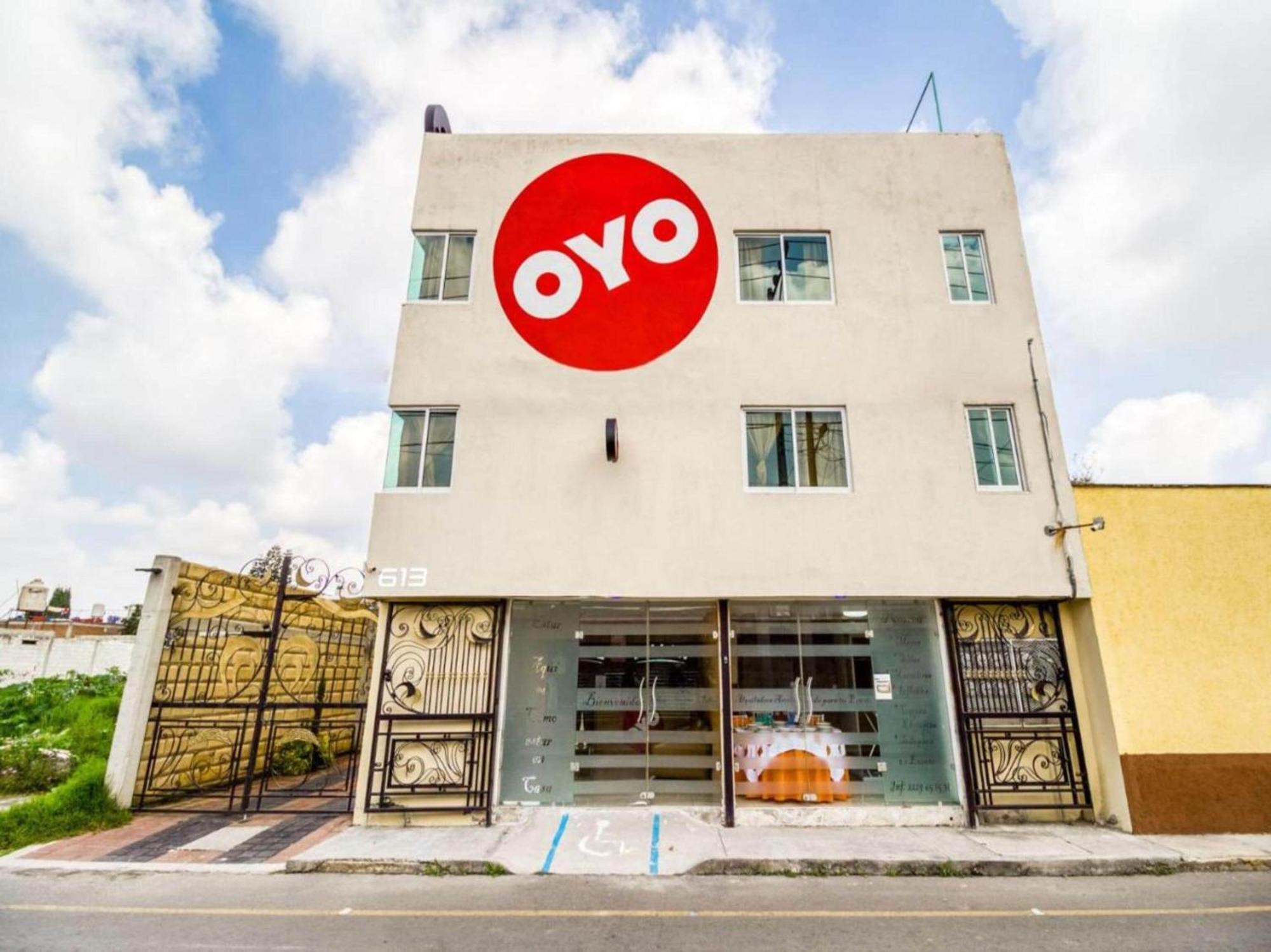 צ'ולולה Oyo Hotel Familiar Tollan מראה חיצוני תמונה