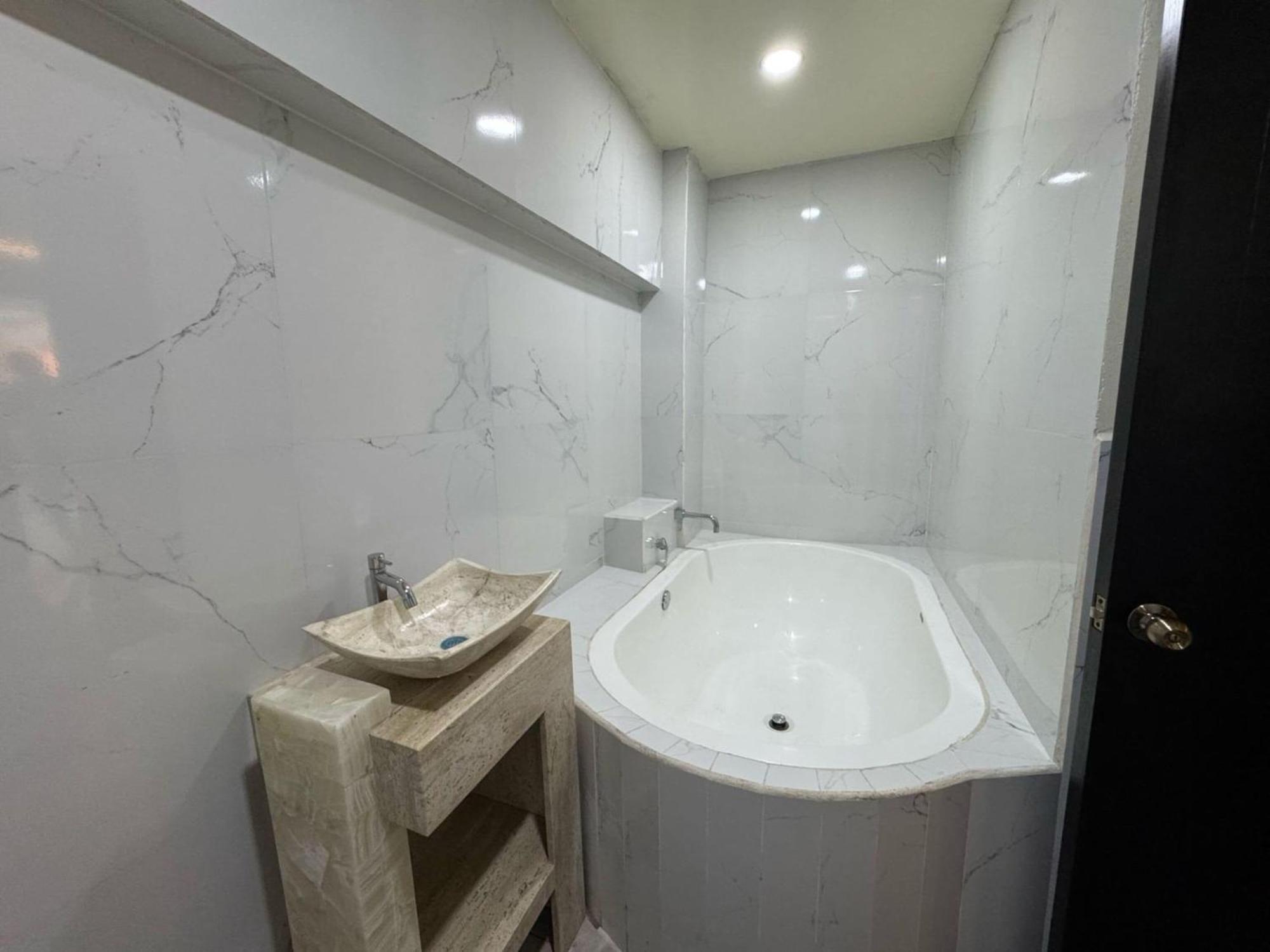צ'ולולה Oyo Hotel Familiar Tollan מראה חיצוני תמונה