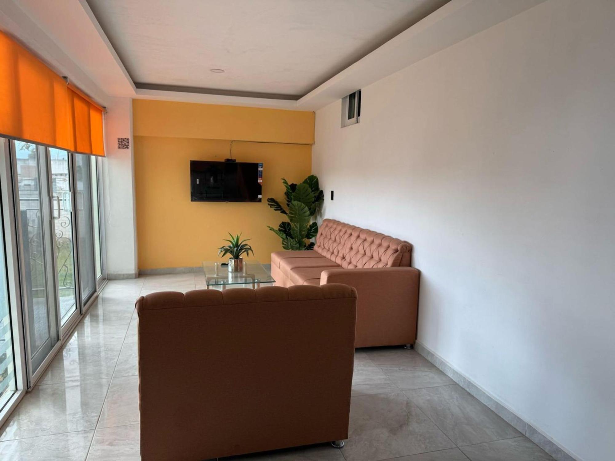 צ'ולולה Oyo Hotel Familiar Tollan מראה חיצוני תמונה